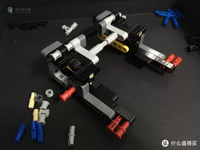 我的新收藏品 篇十六：LEGO 乐高 42043 奔驰卡车 & 定制亚克力展示盒