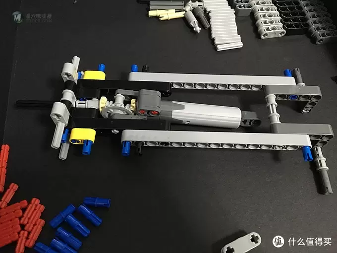 我的新收藏品 篇十六：LEGO 乐高 42043 奔驰卡车 & 定制亚克力展示盒