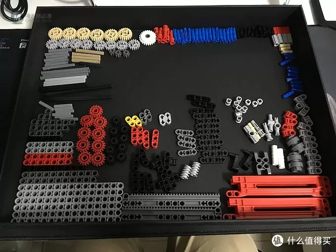 我的新收藏品 篇十六：LEGO 乐高 42043 奔驰卡车 & 定制亚克力展示盒