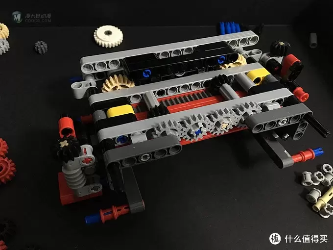 我的新收藏品 篇十六：LEGO 乐高 42043 奔驰卡车 & 定制亚克力展示盒