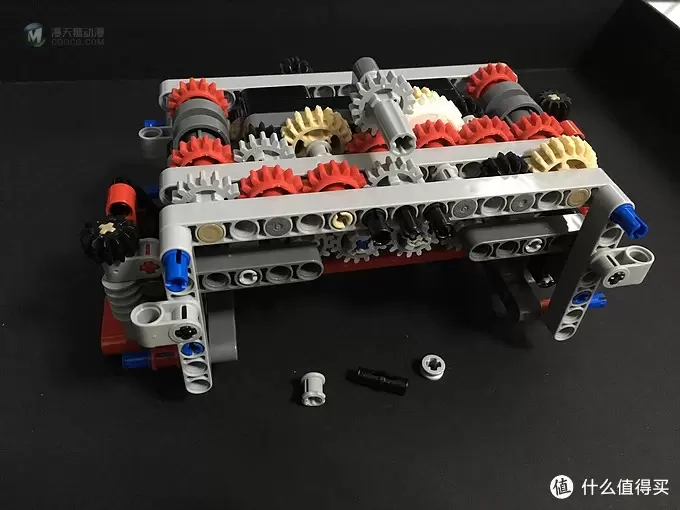 我的新收藏品 篇十六：LEGO 乐高 42043 奔驰卡车 & 定制亚克力展示盒