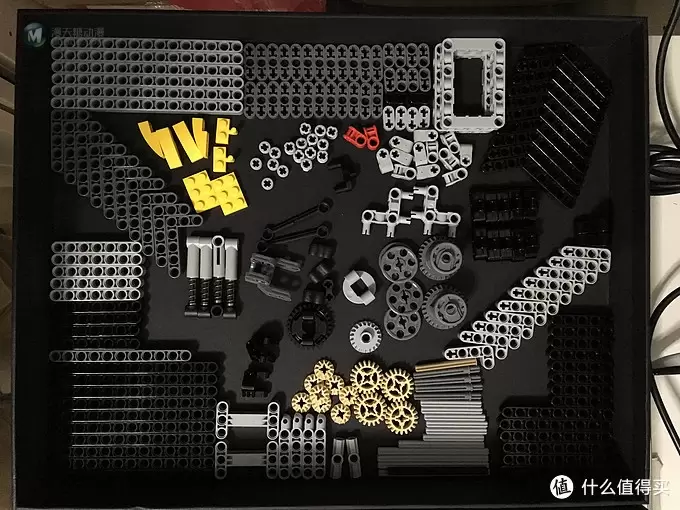 我的新收藏品 篇十六：LEGO 乐高 42043 奔驰卡车 & 定制亚克力展示盒