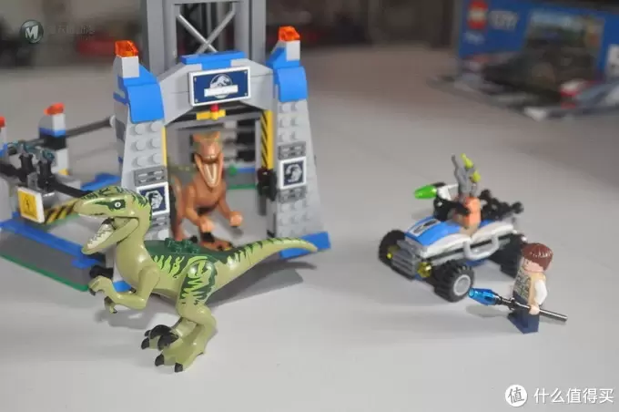 单反毁一生，LEGO穷三代 篇七十四：#本站首晒#LEGO 乐高 Jurassic World 侏罗纪世界系列 75920 迅猛龙逃脱