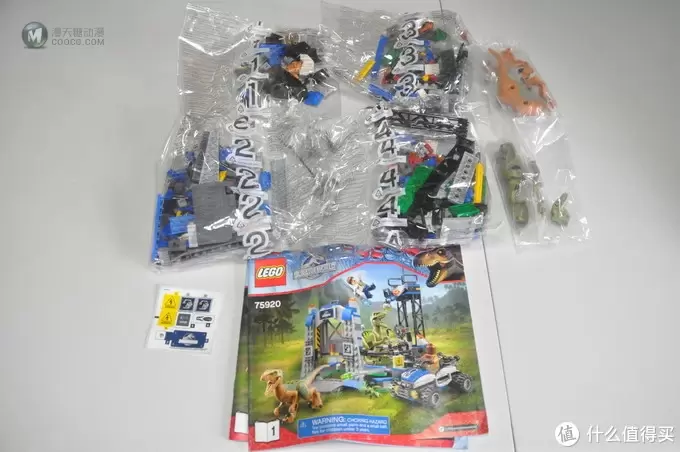 单反毁一生，LEGO穷三代 篇七十四：#本站首晒#LEGO 乐高 Jurassic World 侏罗纪世界系列 75920 迅猛龙逃脱