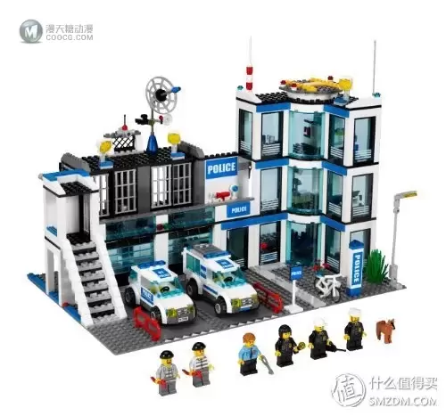 #一周热征#宝宝玩具#LEGO 乐高 新旧警察总部、消防总局暨其他品牌类似款积木对比