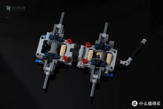 一个大龄少年的乐高之旅 篇六：乐高 LEGO 42043 MOC-4946 Mercedes Benz Zetros拼装过程分享