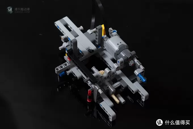 一个大龄少年的乐高之旅 篇六：乐高 LEGO 42043 MOC-4946 Mercedes Benz Zetros拼装过程分享