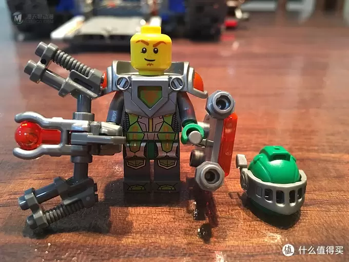 科技与中古系列的完美结合-LEGO 乐高 Nexo Knights系列 篇一：70317 The Fortrex 移动堡垒