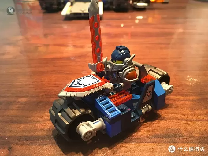 科技与中古系列的完美结合-LEGO 乐高 Nexo Knights系列 篇一：70317 The Fortrex 移动堡垒