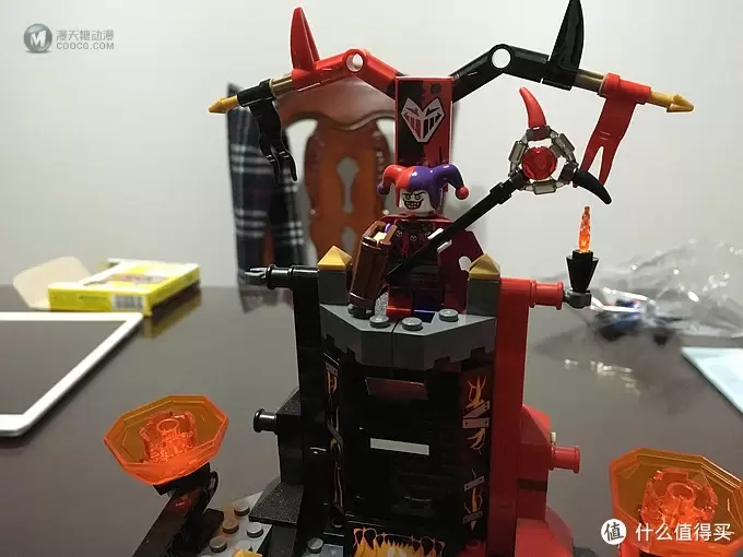 科技与中古系列的完美结合-LEGO 乐高 Nexo Knights 系列 篇二：70316 Jestro's Evil Mobile 小丑的邪恶战车