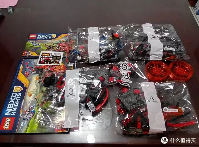 科技与中古系列的完美结合-LEGO 乐高 Nexo Knights 系列 篇二：70316 Jestro's Evil Mobile 小丑的邪恶战车