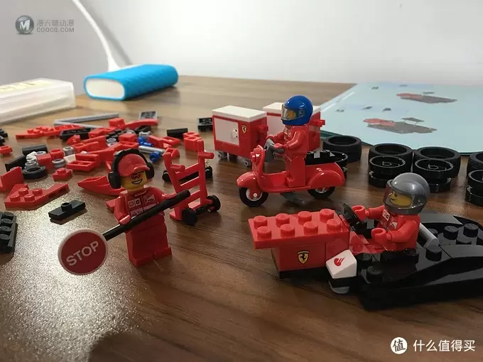 LEGO 法拉利 “依维柯”卡车 开拼