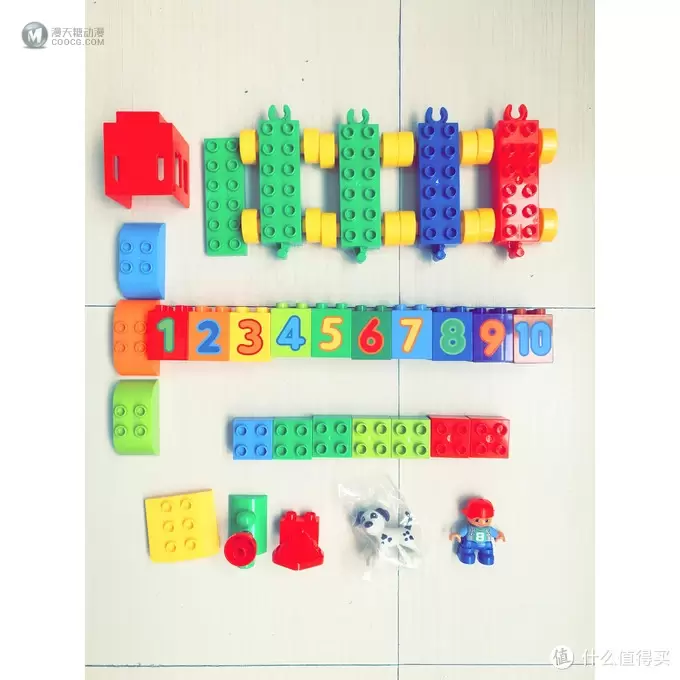 墨少的宝贝 篇一：入坑体验——某东自营购入 LEGO 乐高 10558 数字火车