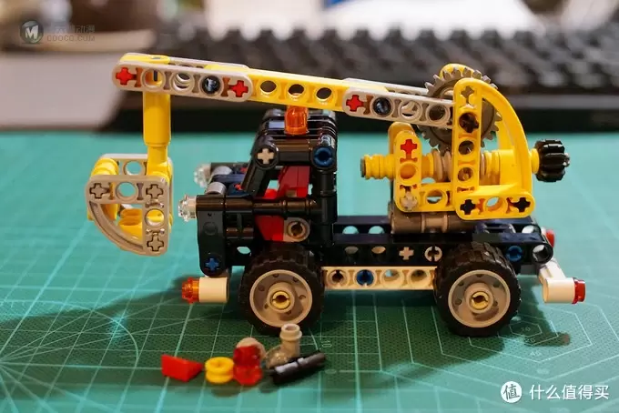 我的乐高小世界 篇二：LEGO Technic 乐高机械组 42031 Cherry Picker 车载式吊车