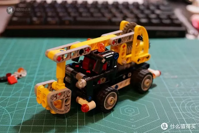 我的乐高小世界 篇二：LEGO Technic 乐高机械组 42031 Cherry Picker 车载式吊车