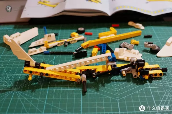 我的乐高小世界 篇三：LEGO 乐高 Technic 机械组 42044 Display Team Jet 特技喷气机