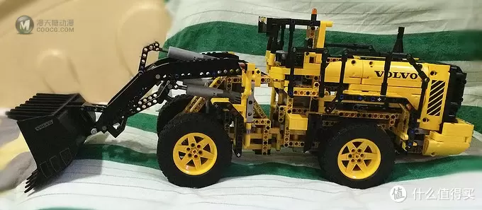 乐高科技系列 篇八：Lego 乐高 Volvo L350F 轮式装载机  lego-42030