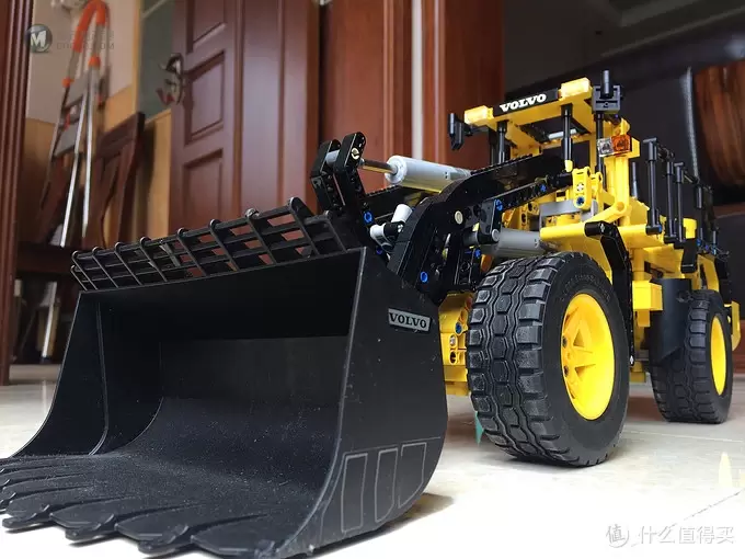 乐高科技系列 篇八：Lego 乐高 Volvo L350F 轮式装载机  lego-42030