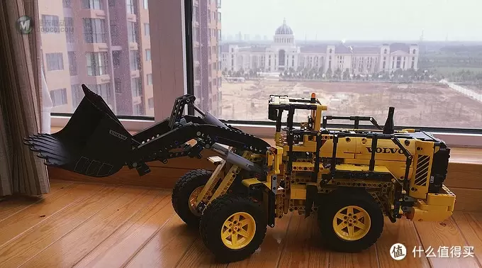 乐高科技系列 篇八：Lego 乐高 Volvo L350F 轮式装载机  lego-42030