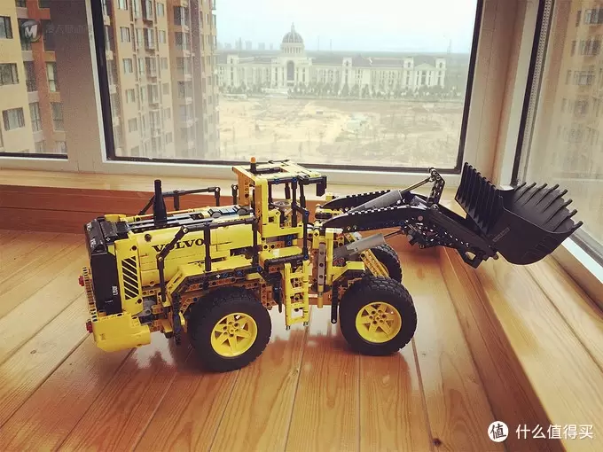 乐高科技系列 篇八：Lego 乐高 Volvo L350F 轮式装载机  lego-42030