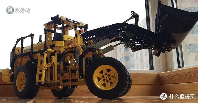 乐高科技系列 篇八：Lego 乐高 Volvo L350F 轮式装载机  lego-42030
