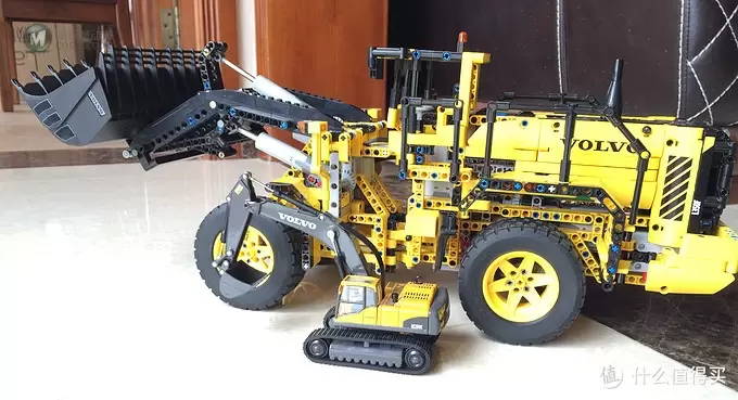 乐高科技系列 篇八：Lego 乐高 Volvo L350F 轮式装载机  lego-42030