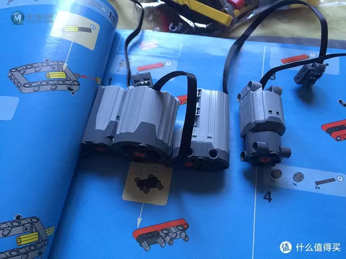 乐高科技系列 篇八：Lego 乐高 Volvo L350F 轮式装载机  lego-42030