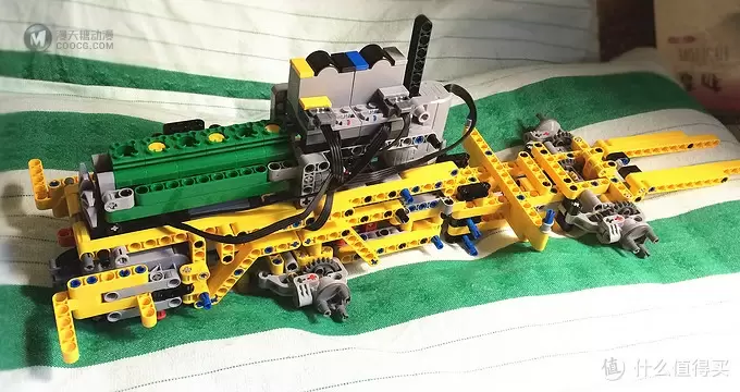 乐高科技系列 篇八：Lego 乐高 Volvo L350F 轮式装载机  lego-42030