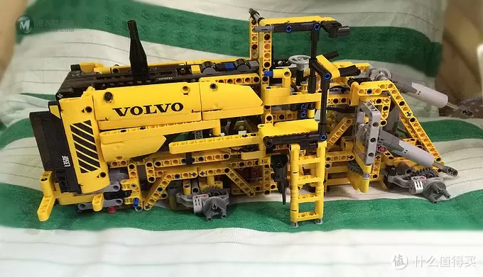 乐高科技系列 篇八：Lego 乐高 Volvo L350F 轮式装载机  lego-42030