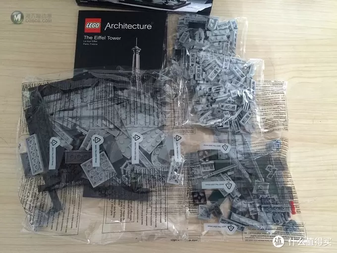 我的LEGO建筑系列 篇六：21019 The Eiffel Tower