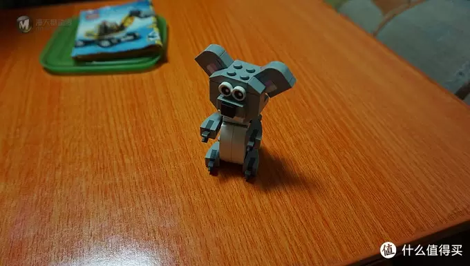 优衣库活动送的 LEGO 乐高玩具