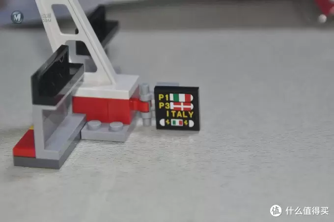 单反毁一生，LEGO穷三代 篇五十七：#本站首晒# LEGO 2015 Shell Ferrari set 壳牌法拉利展示盒及40190-40196法拉利小车套装