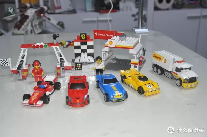 单反毁一生，LEGO穷三代 篇五十七：#本站首晒# LEGO 2015 Shell Ferrari set 壳牌法拉利展示盒及40190-40196法拉利小车套装