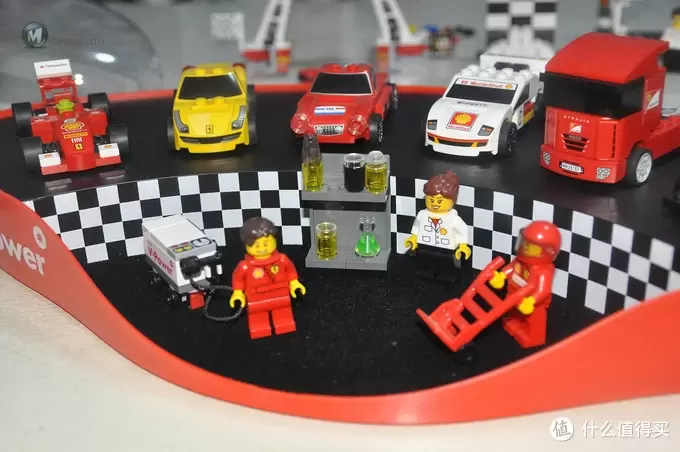 单反毁一生，LEGO穷三代 篇五十七：#本站首晒# LEGO 2015 Shell Ferrari set 壳牌法拉利展示盒及40190-40196法拉利小车套装