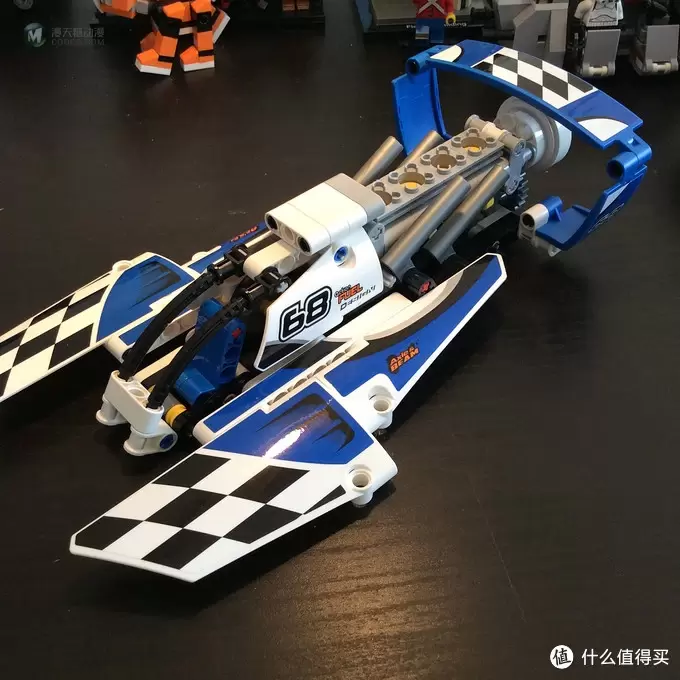 16年新品抢先评：LEGO TECHNIC 42045 水上竞赛划艇