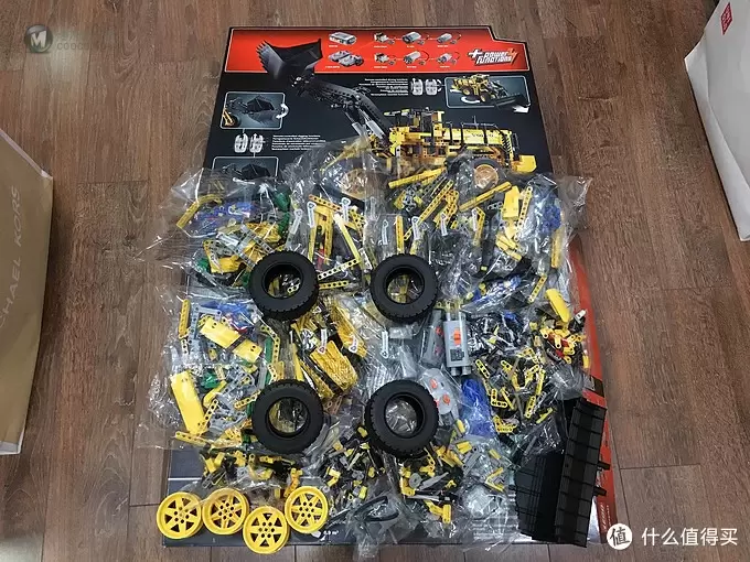 投入乐高深坑怀抱，剁手第一件 LEGO 乐高 42030 轮式装载机