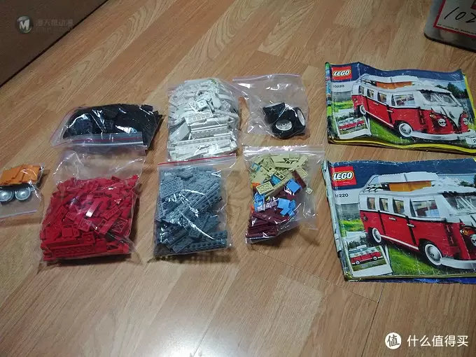 租别人的乐高，让自己玩去吧 篇二：开着野营车野去吧—LEGO 乐高 Creator系列 大众 T1 大篷车 10220