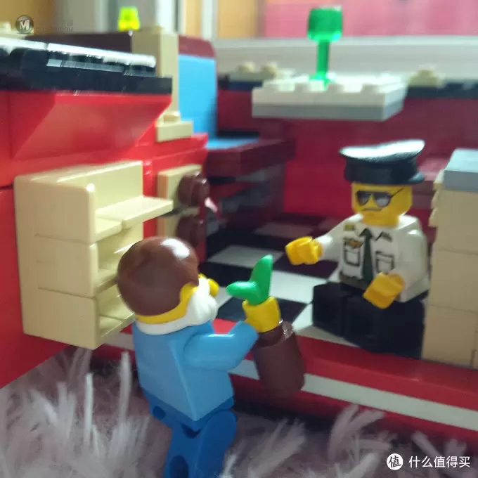 租别人的乐高，让自己玩去吧 篇二：开着野营车野去吧—LEGO 乐高 Creator系列 大众 T1 大篷车 10220