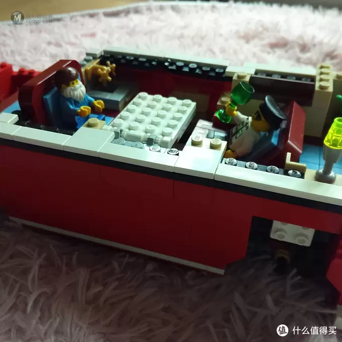 租别人的乐高，让自己玩去吧 篇二：开着野营车野去吧—LEGO 乐高 Creator系列 大众 T1 大篷车 10220