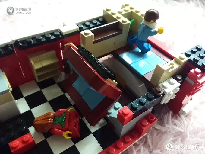 租别人的乐高，让自己玩去吧 篇二：开着野营车野去吧—LEGO 乐高 Creator系列 大众 T1 大篷车 10220