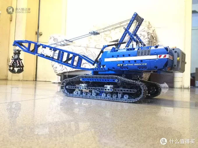 乐高科技系列 篇四：次旗舰也疯狂——履带式起重机 LEGO Technic 42042