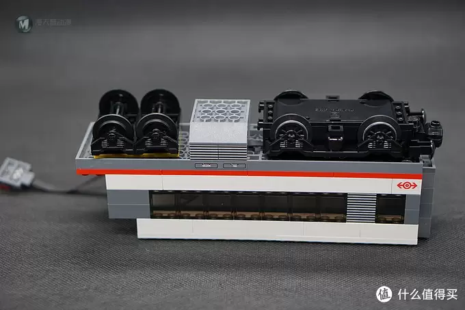 #本站首晒# My dream train~Lego 乐高 高速客运列车 L60051 （内附行驶视频）