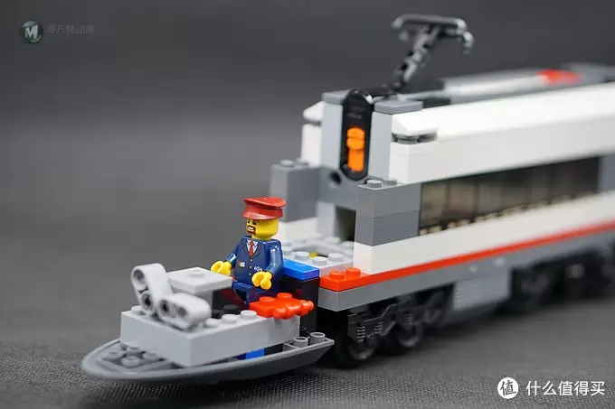 #本站首晒# My dream train~Lego 乐高 高速客运列车 L60051 （内附行驶视频）