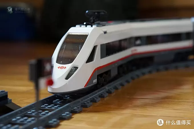 #本站首晒# My dream train~Lego 乐高 高速客运列车 L60051 （内附行驶视频）