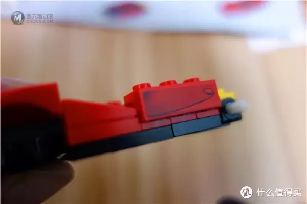 加油站的阴谋：LEGO 乐高 法拉利F12 40191