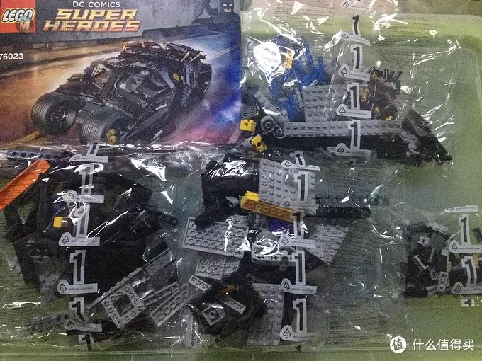 lego-四轮车系列 篇二：LEGO 乐高 超级英雄系列 The Tumbler 蝙蝠侠 蝙蝠战车 76023