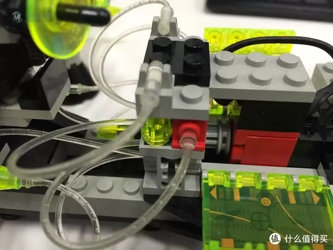 来自18年前满满的诚意：LEGO 乐高 6979 Interstellar Starfighter 星际战机