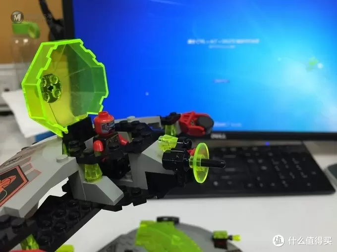 来自18年前满满的诚意：LEGO 乐高 6979 Interstellar Starfighter 星际战机