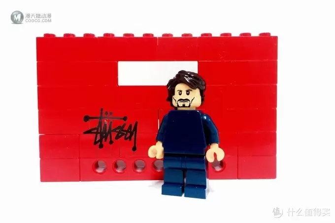 你能认出其中几位？乐高玩家以潮流icon为蓝本设计 LEGO 乐高 玩偶