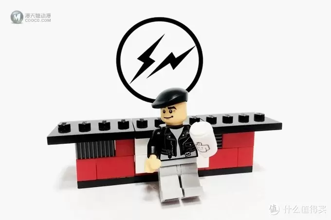 你能认出其中几位？乐高玩家以潮流icon为蓝本设计 LEGO 乐高 玩偶